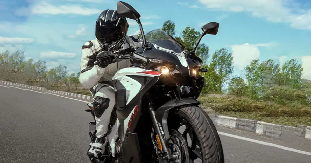 2025 Bajaj Pulsar RS200