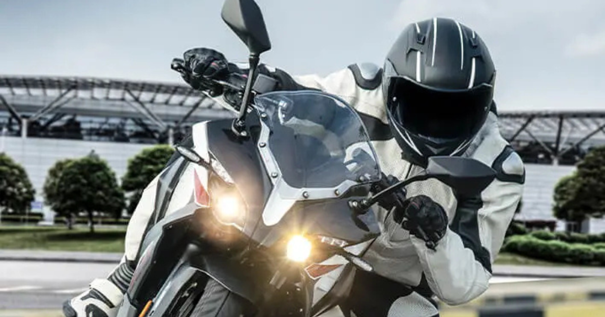 2025 Bajaj Pulsar RS200 की कीमत और लॉन्च